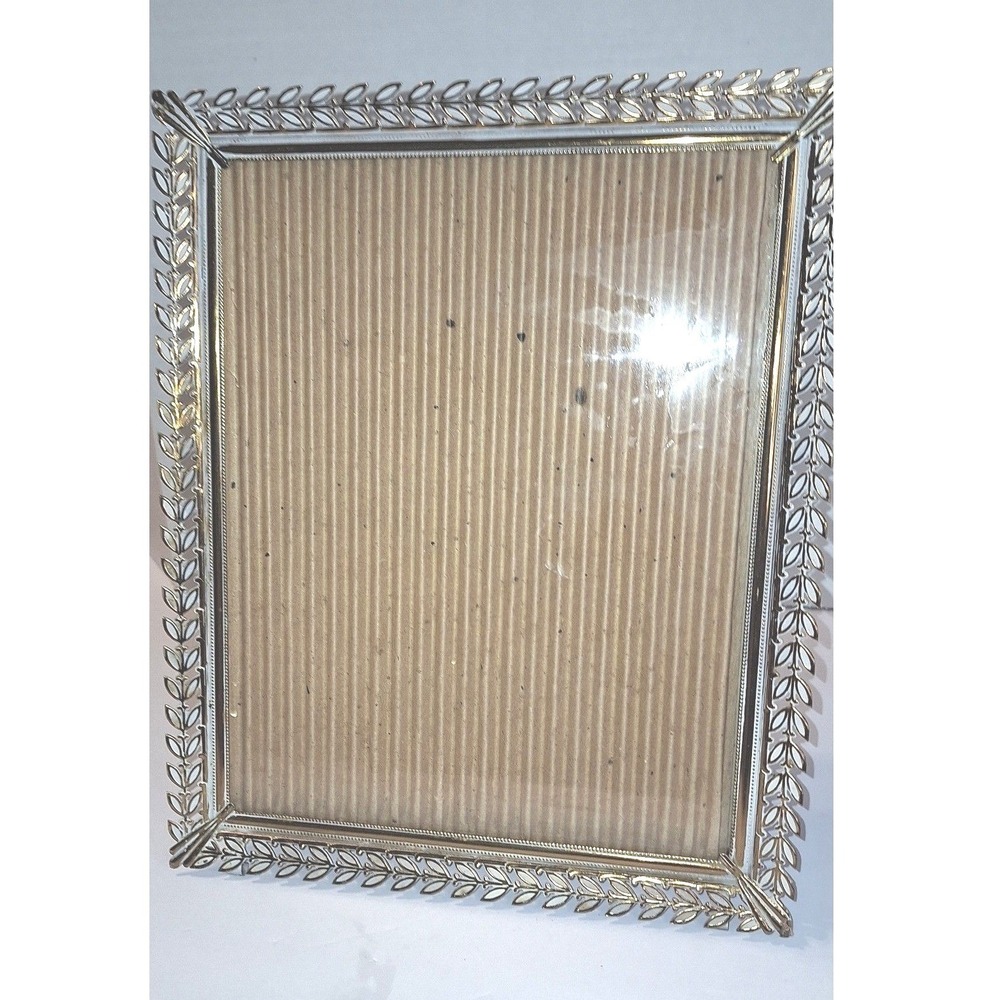 Vintage Gold Tone Laurel Leaf Metal Picture Frame 8x10 Tabletop Velvet Back‎